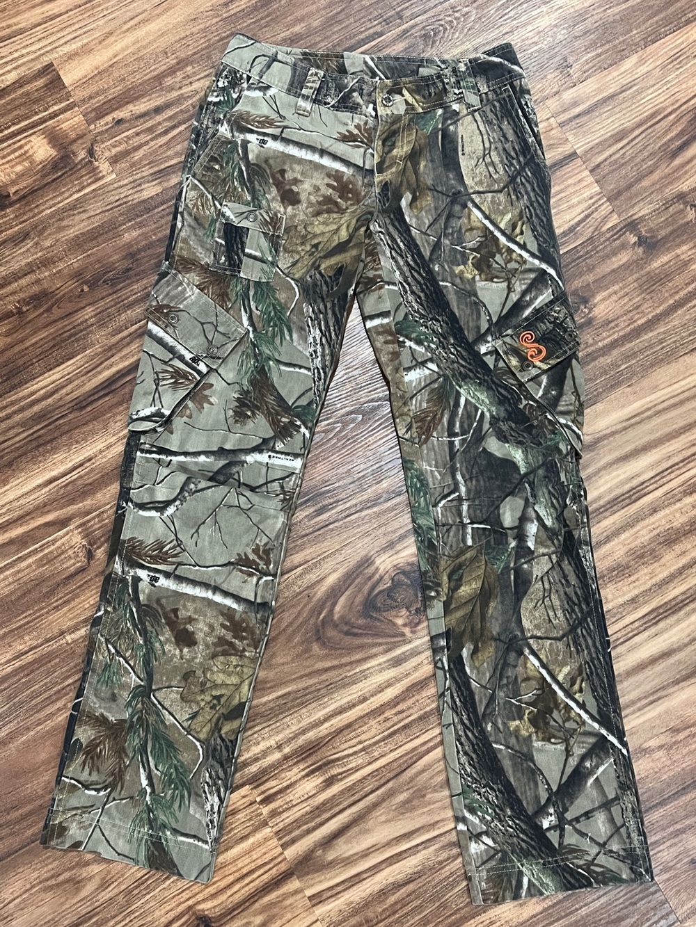 Straight-Leg Women's Cargo Pants in Camouflage